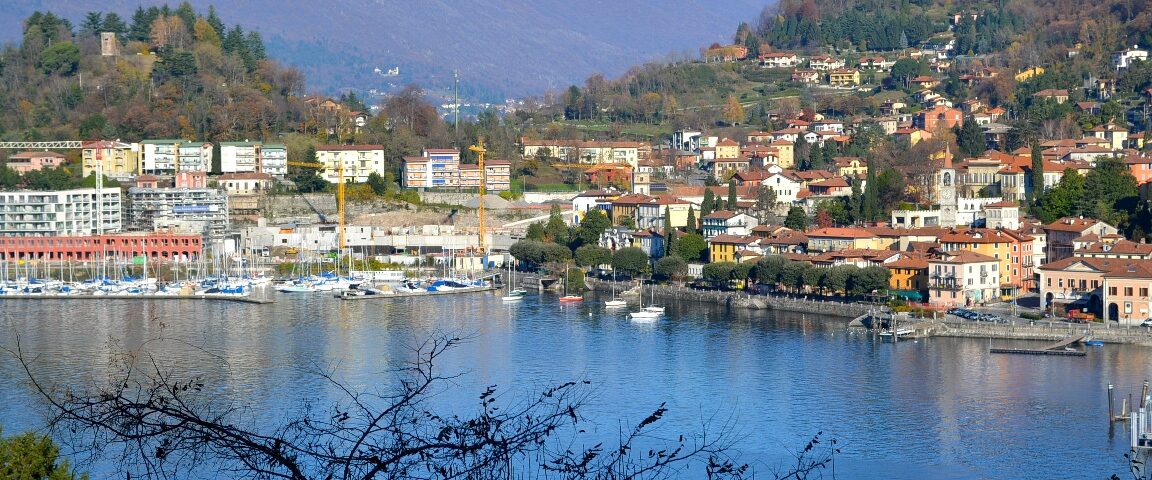 vista-panoramica-del-golfo-di-Laveno-dalle-finestre-di-Villa-Elisa-mini-alloggi-protetti-centro-menotti-bassani